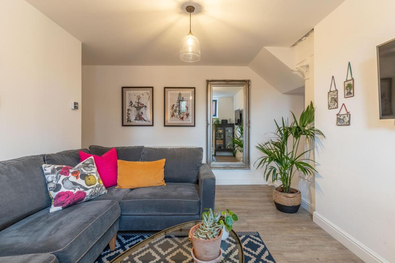 Luxury Chapel Apartment Within City Walls Chester Exterior photo