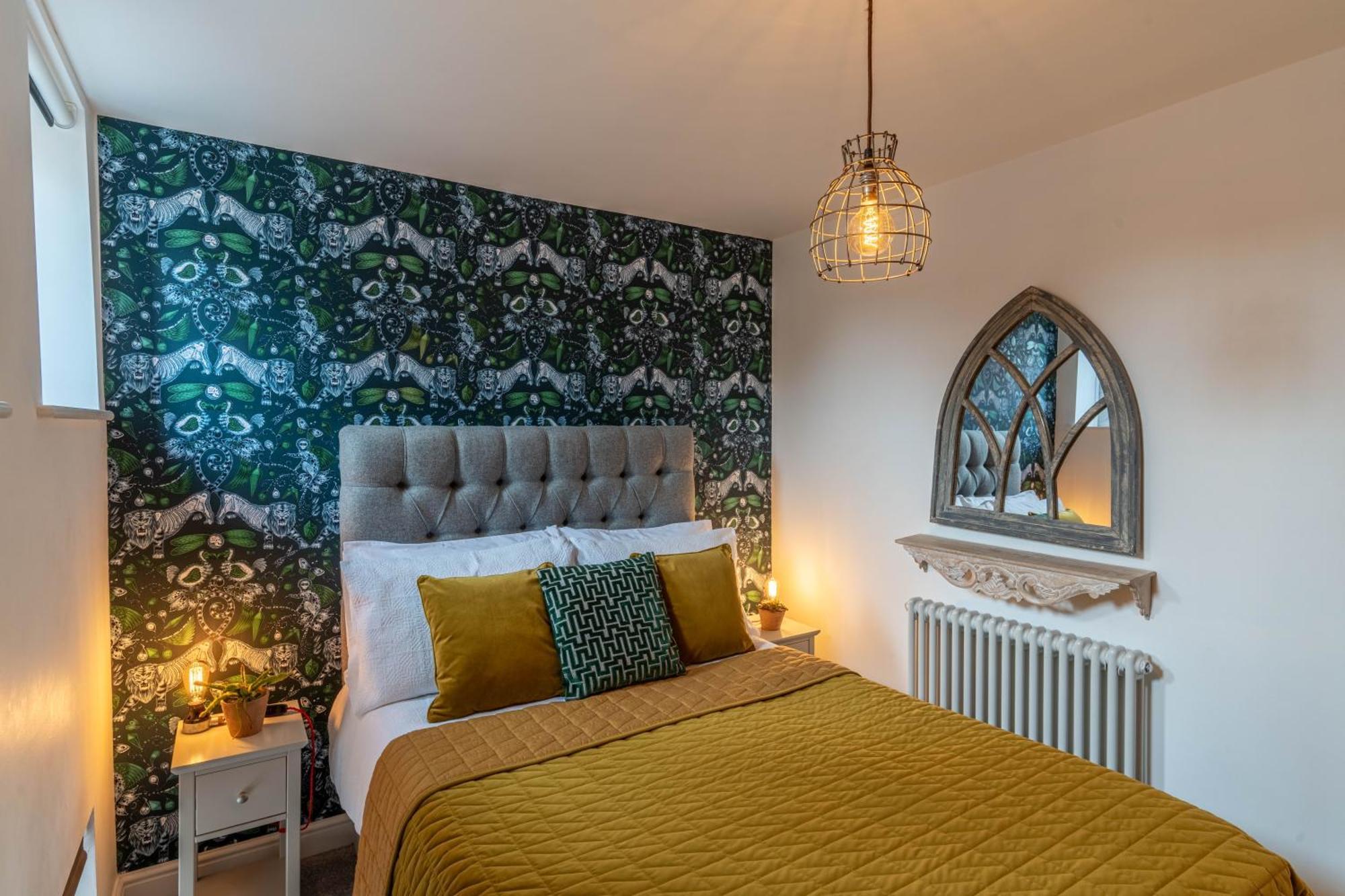 Luxury Chapel Apartment Within City Walls Chester Exterior photo